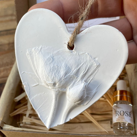 Rose and Bud Heart Diffuser with fragrance oil